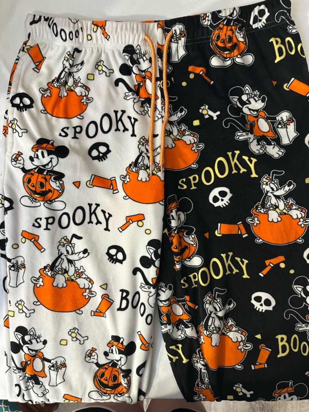 Disney Ivory and Black Sleepwear Tag‎ Detail